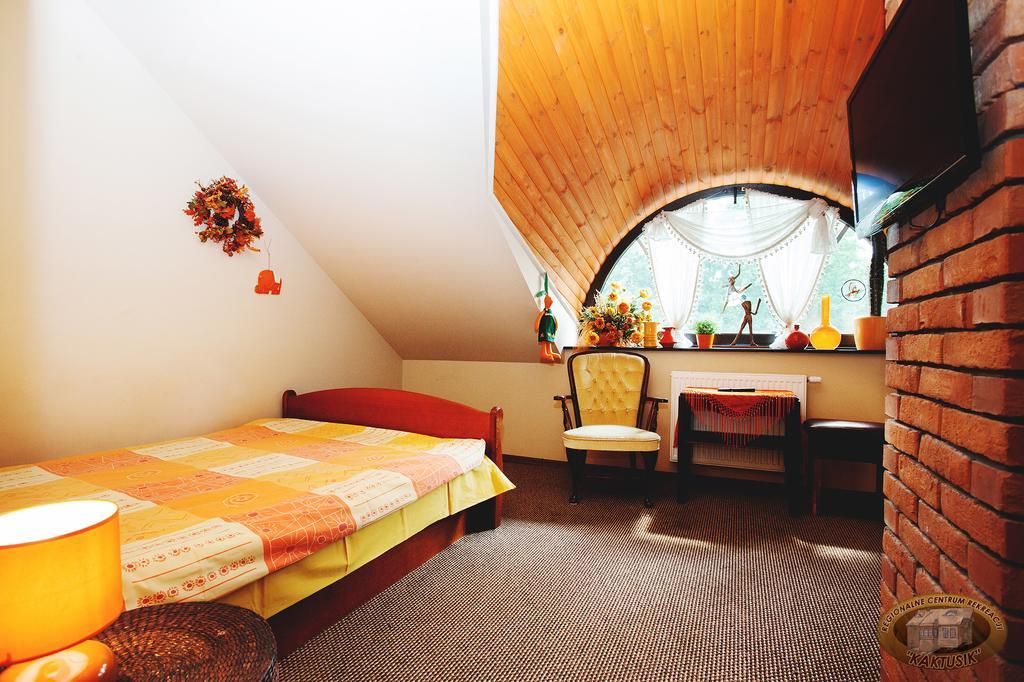 Kaktusik Hotell Augustów Rum bild